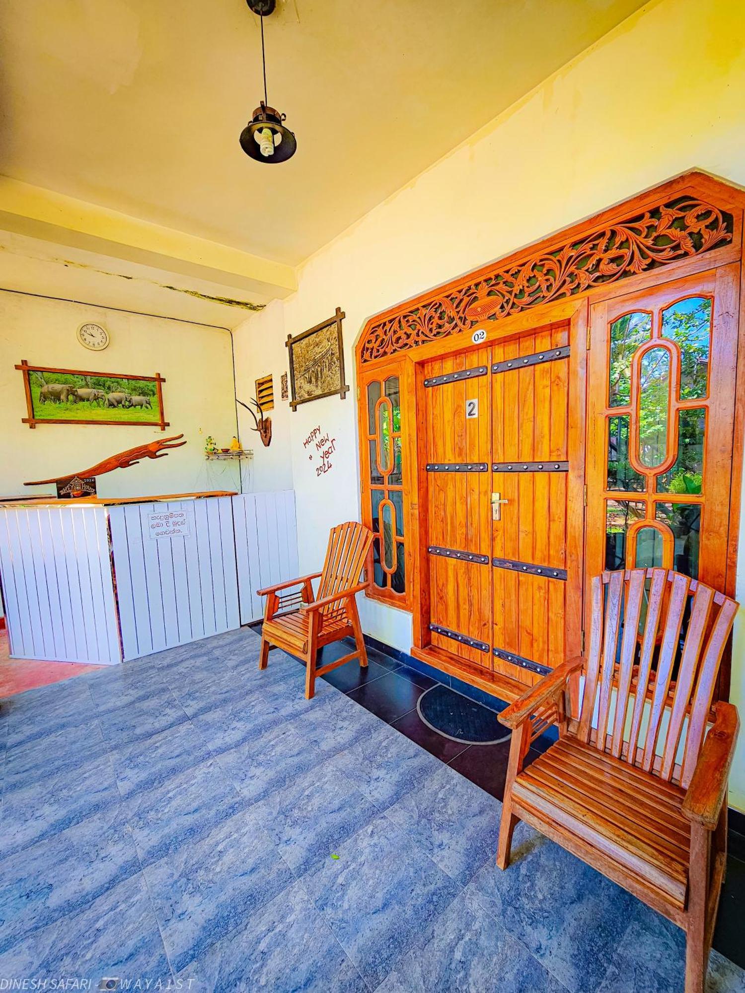 Dinesh Safari Homestay อุดาวาลาเว ภายนอก รูปภาพ
